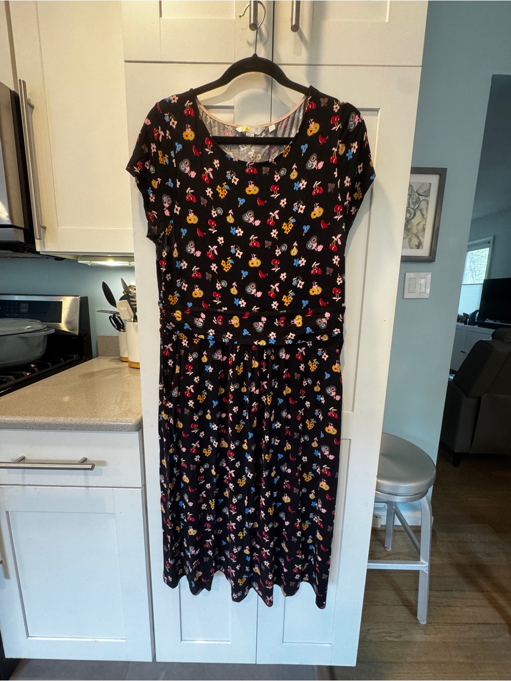 Boden Amelie Black Floral Fit-and-Flare Dress with Pockets - Picture 2 of 7